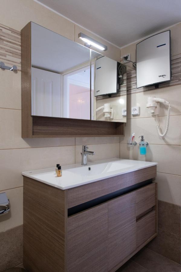 Aphrodite Holiday Home Artemonas Luaran gambar